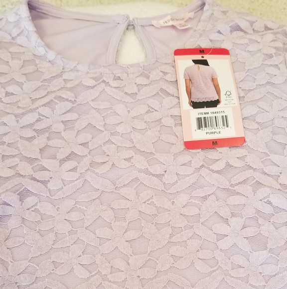 Lavender Lace Short Sleeve Women's Blouse - Picture 2 of 4
